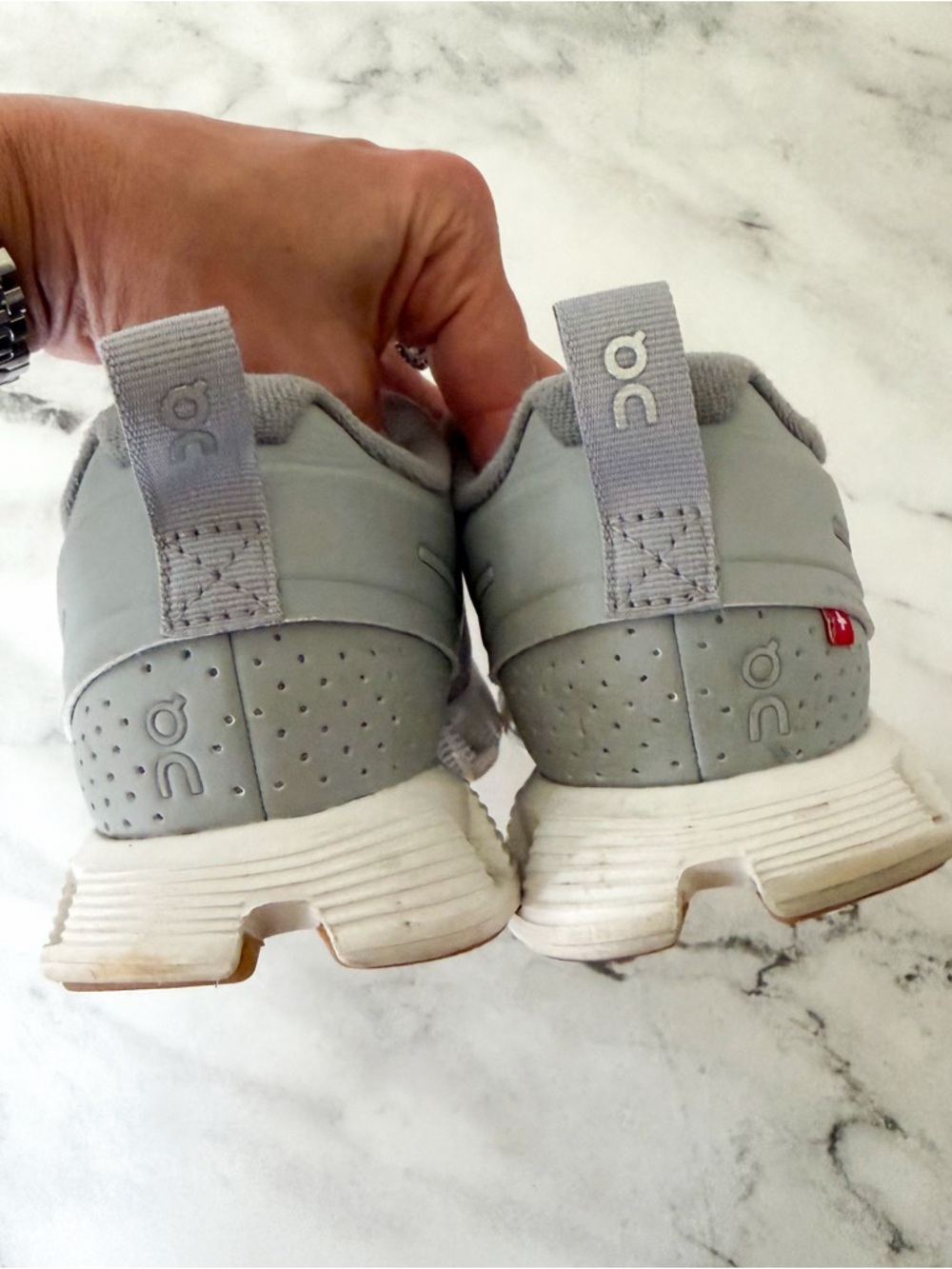 On Cloud Women’s Cloud 5 Sneakers in Terry/Glacier White - Picture 9 of 14